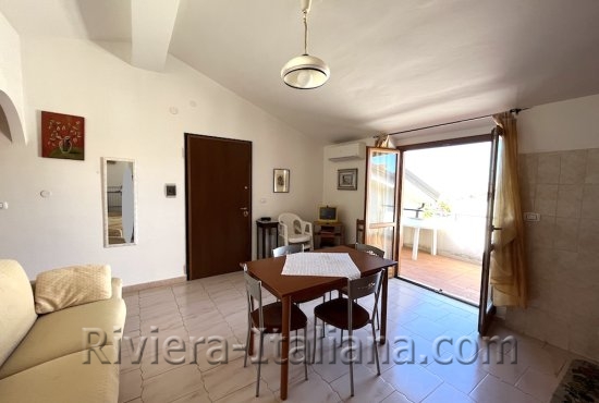 Two bedroom apartment with sea views in Scalea