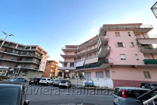 Apartment with panoramic views in Scalea