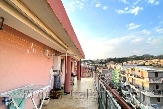 Apartment with panoramic views in Scalea