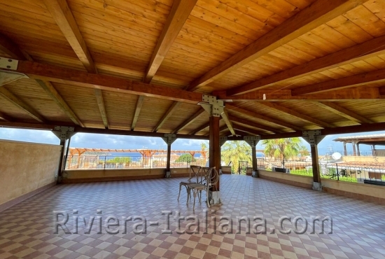 Maison jumelée avec vue mer à Cirella