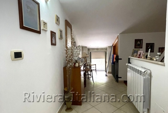 Spacious two-story apartment in Scalea